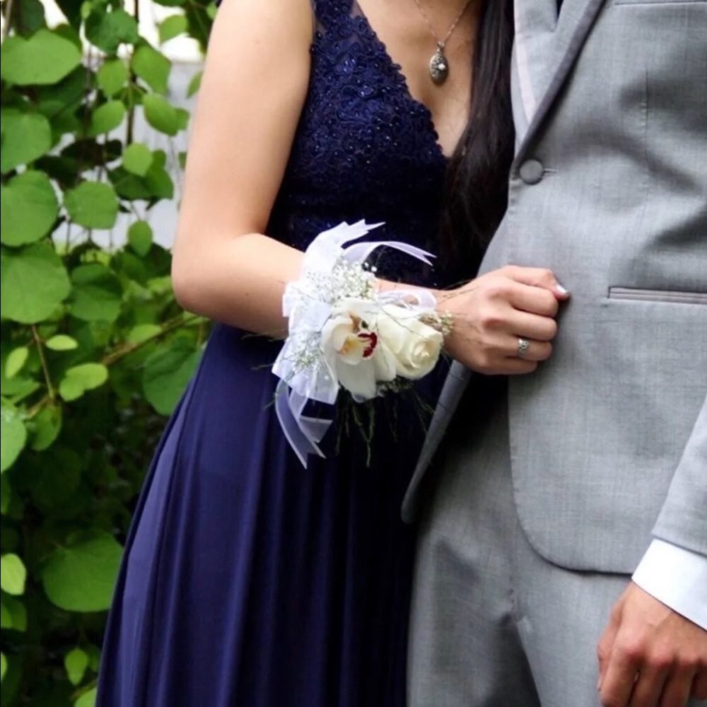 Prom Dress - Picture 2 of 4